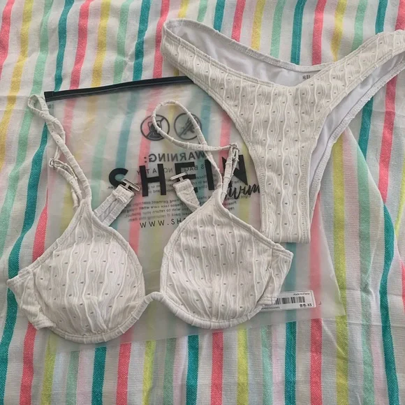 White bikini  bathing suit - Picture 4 of 7